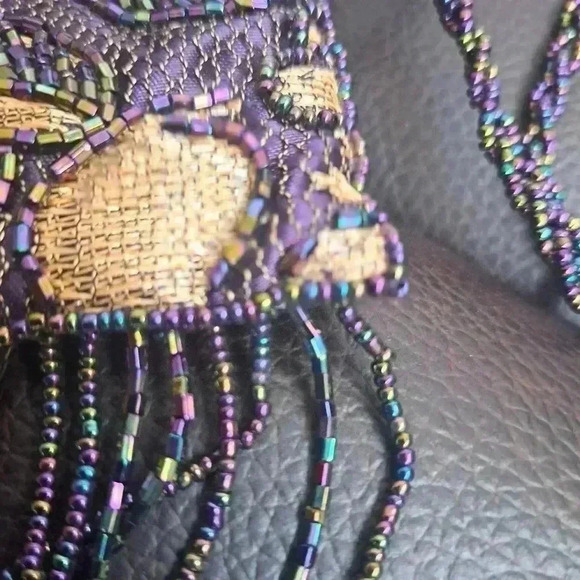 Purple, beaded occasion bag - Picture 6 of 7